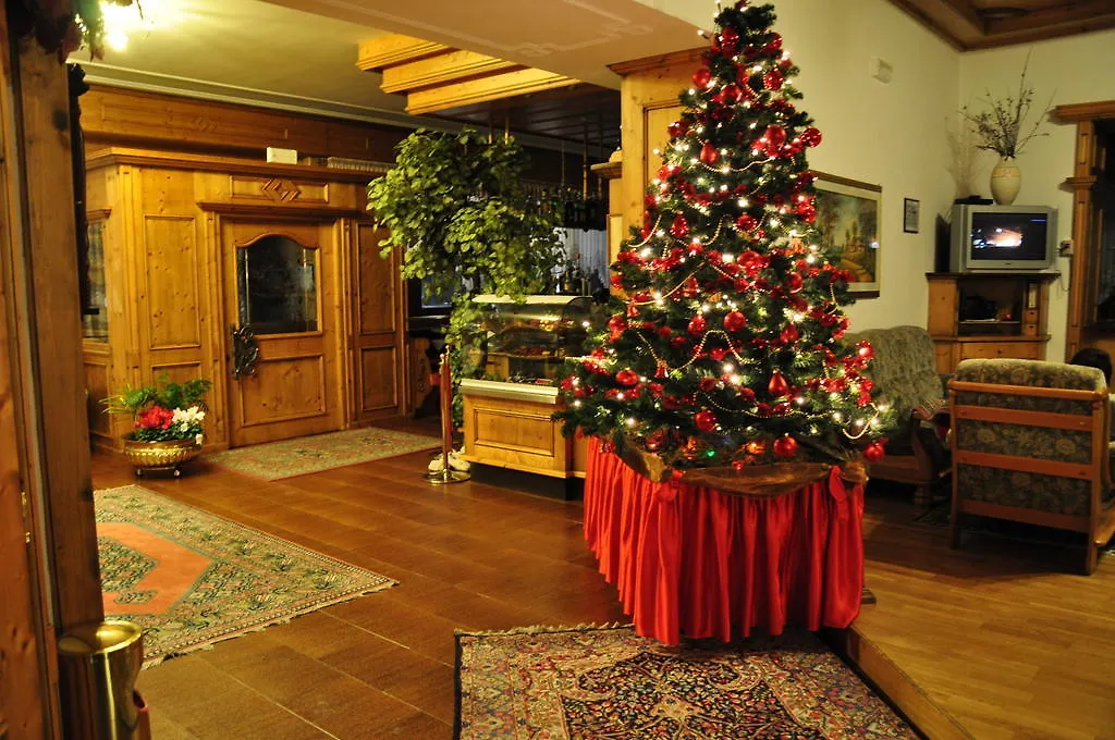 Hotel Lavaredo Misurina 3*,  Italy